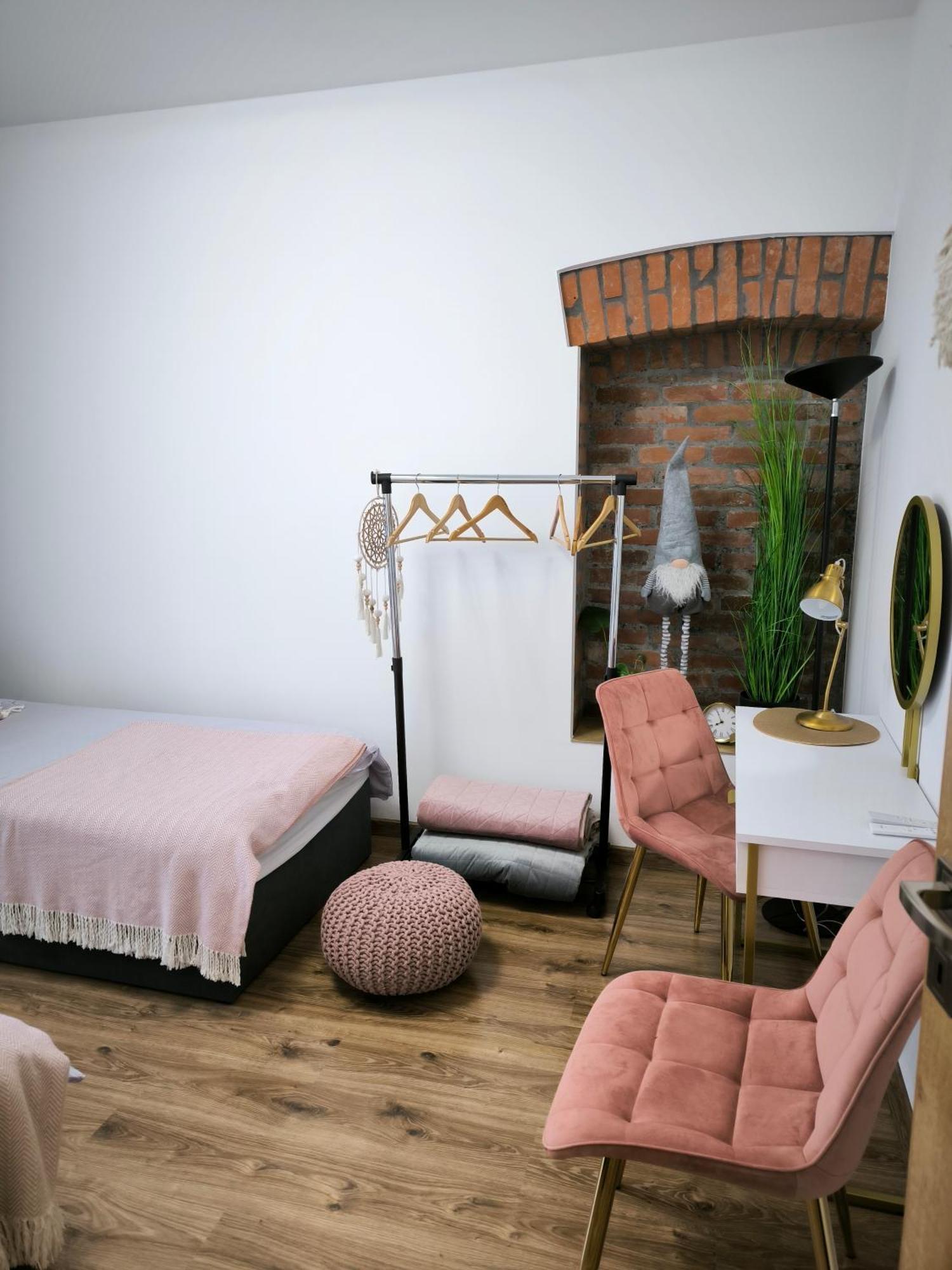 Dawna Mleczarnia Apartamenty Sosnowy 노바 루다 외부 사진