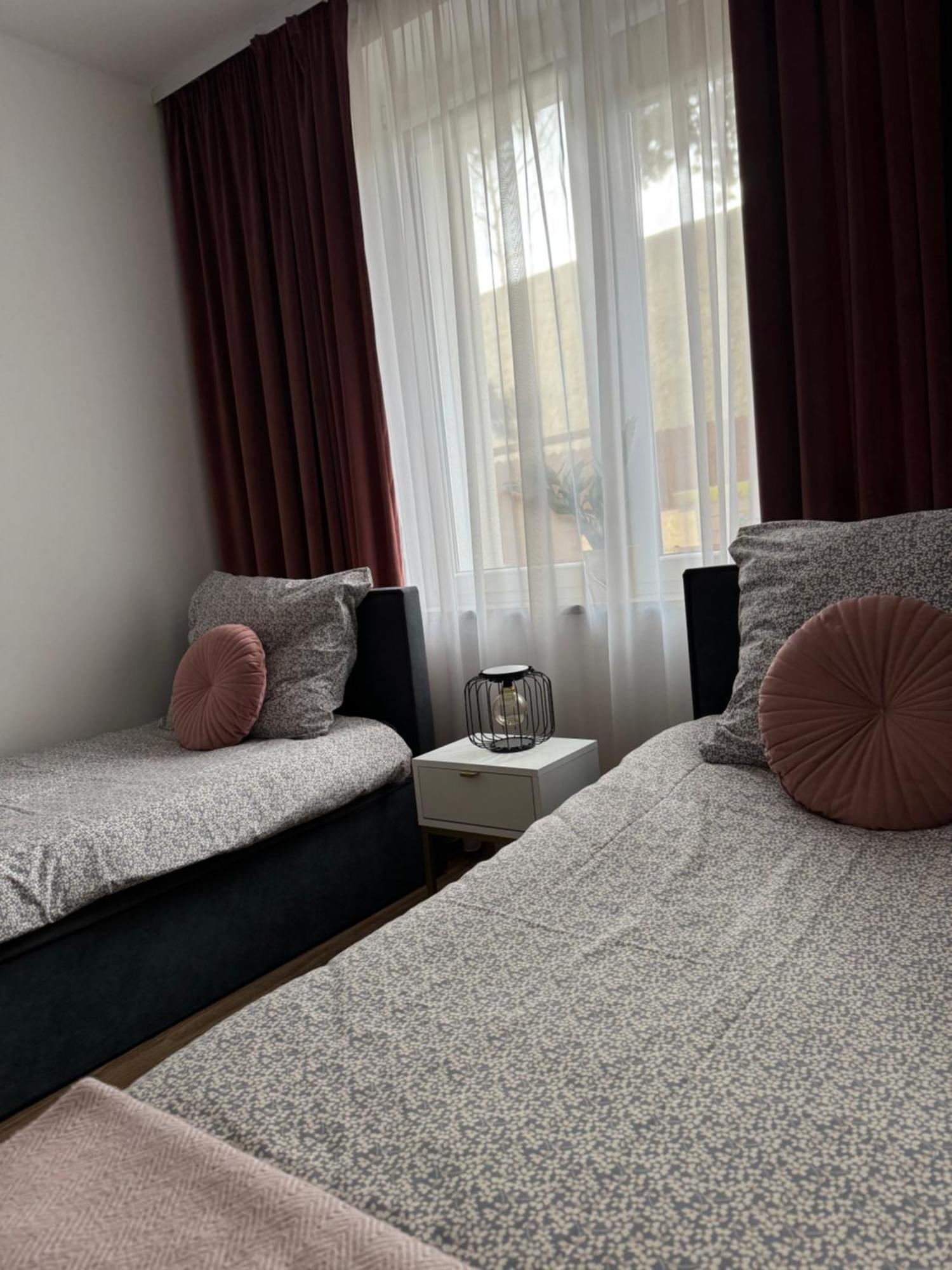 Dawna Mleczarnia Apartamenty Sosnowy 노바 루다 외부 사진