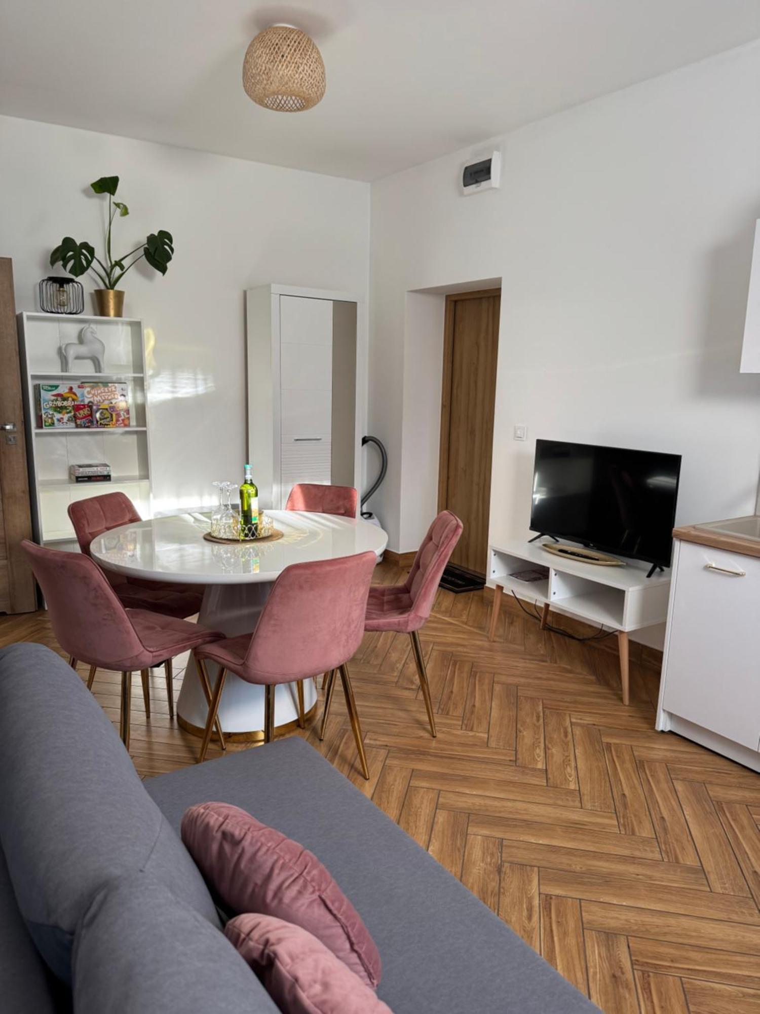 Dawna Mleczarnia Apartamenty Sosnowy 노바 루다 외부 사진